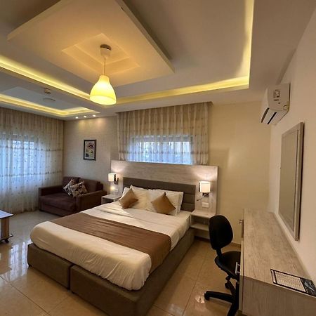Alqimah Hotel Apartments Амман Экстерьер фото