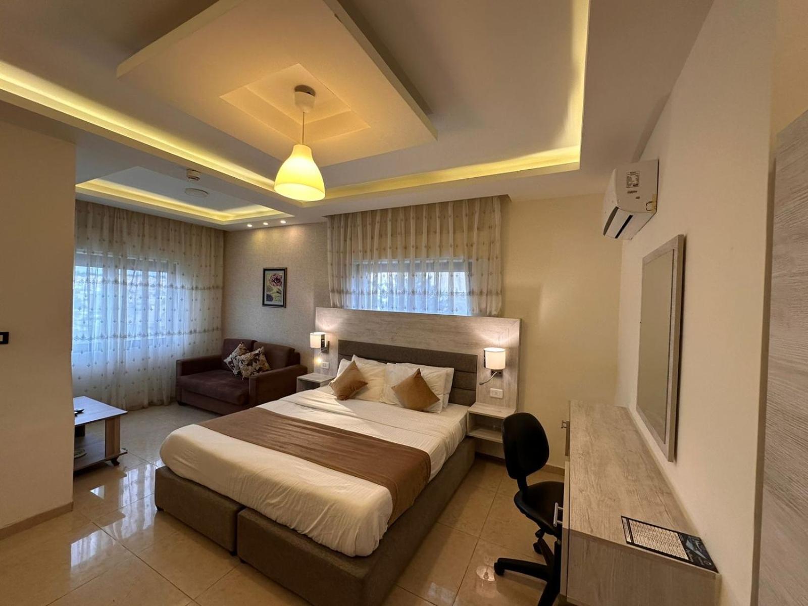 Alqimah Hotel Apartments Амман Экстерьер фото